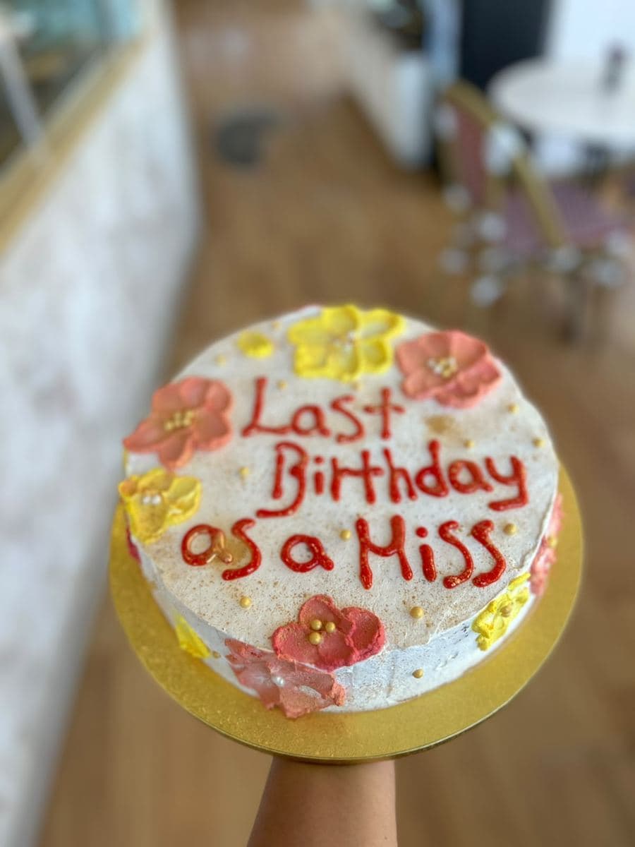 Sugarpaste floral cake for a bachelorette